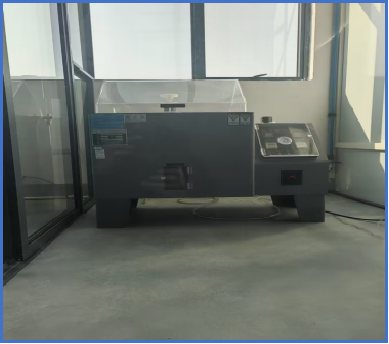 Salt spray test chamber